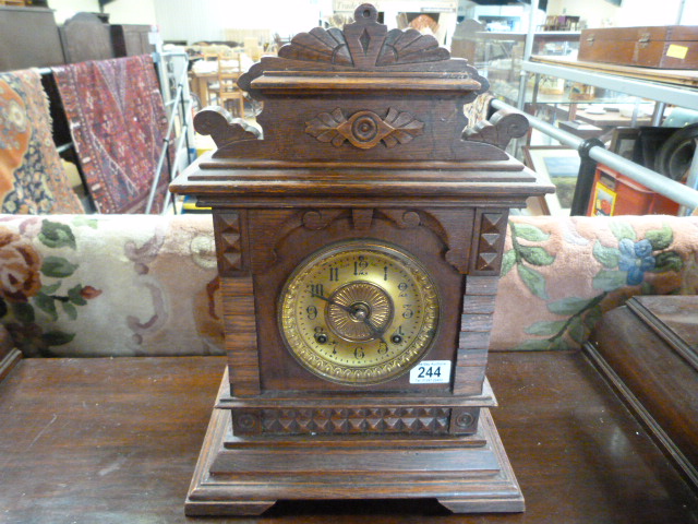 An oak bracket clock - Image 4 of 9