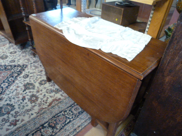 Mahogany drop leaf table - Image 4 of 19