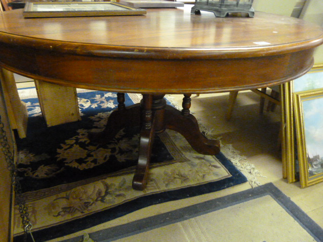 Georgian style dining table - Image 2 of 3