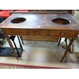 A Georgian mahogany washstand A/F