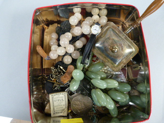 Quantity of various costume jewellery, 2 bunches of glass grapes etc. - Image 3 of 3