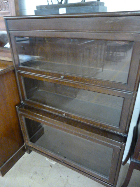 A Globe Wernicke style bookcase - Image 3 of 3