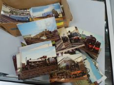 A quantity of postcards