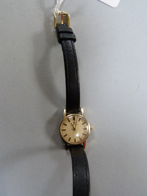 Ladies 9ct gold Omega wristwatch - Image 3 of 3