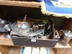 A quantity of silverplated items