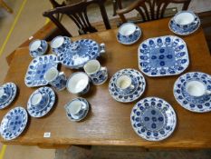 A Minton "Aster" pattern part dinner and tea set