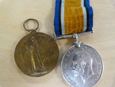 2 WW1 medals presented to 3669 Private D Summers 2nd London Regiment