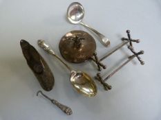 A pair of hallmarked silver knife rests, two silver, cane top, button hook etc