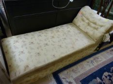 A button back day bed