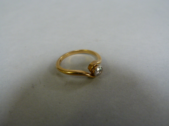 A diamond solitaire ring size L