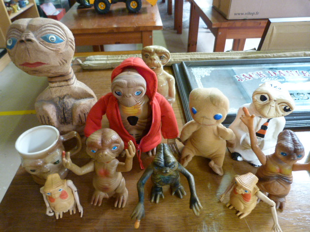 A quantity of ET Collectables