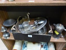 A quantity of silverplated items