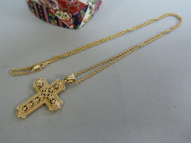 A hallmarked gold cross on chain, all 14ct- total weight 6.3g