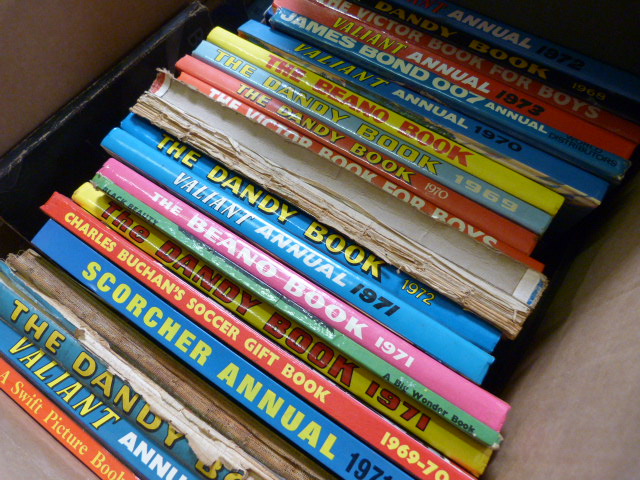 A quantity of various childrens annuals including Valiant, 007 dating from 1960/70's etc.
