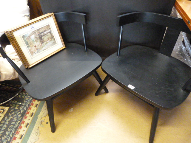 A pair of black lounge chairs - Image 4 of 5