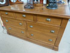 Oak chest of 7 drawers