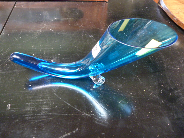 A modern glass horn