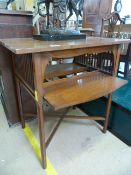 A Mahogany centre table with two pull out leaves