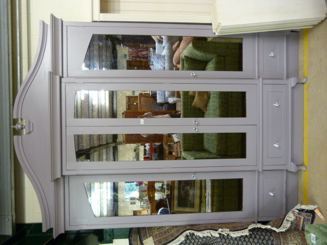 A large grey storage unit with mirrored doors - Image 2 of 14