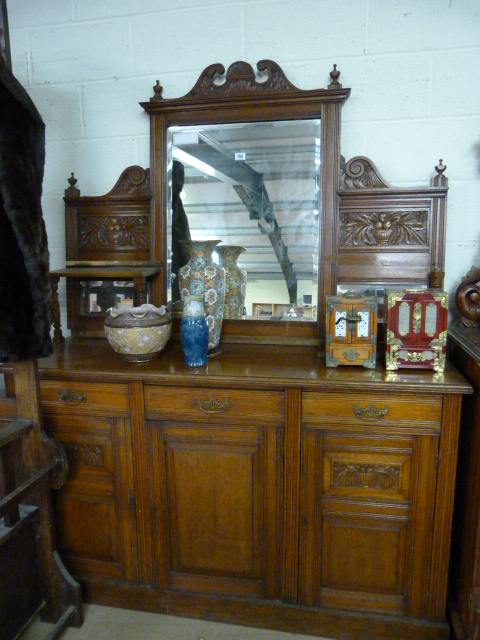 An Edwardian mahogany mirror backed chiffonier - Image 2 of 2