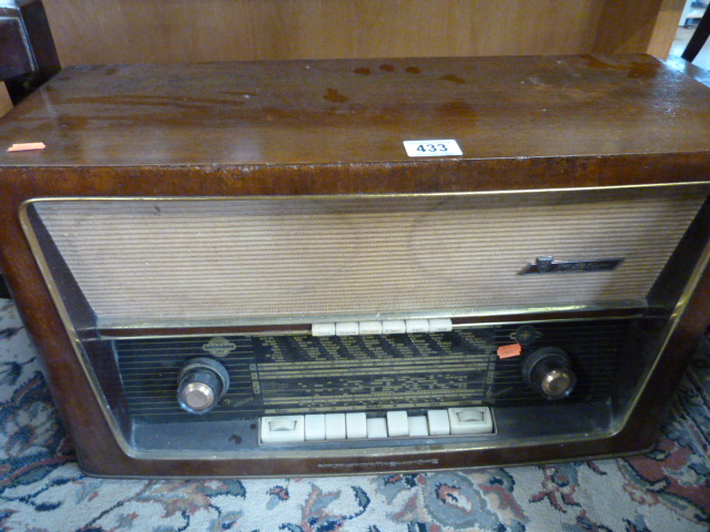 A Nordmende vintage radio - Image 4 of 6