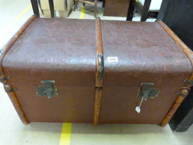 Canvas wooden banded trunk - Image 2 of 2