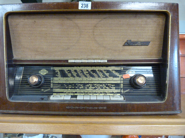 A Nordmende vintage radio - Image 6 of 6