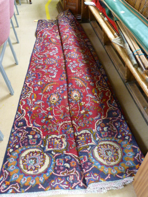 Red ground Persian Kashan carpet - Image 3 of 7