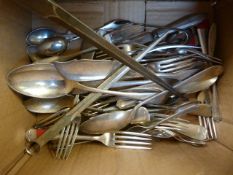 A small quantity of silverplated cutlery