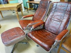 A Skoghaug pair of reclining leather and fabric chairs 70s/80s