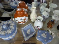 A quantity of various china, to include Wedgwood, Wade, Royal Crown Derby and Oriental pieces etc