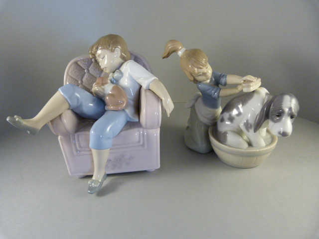 Two Lladro figurines 'Bashful Bather' No. 5455 and 'Naptime Friends' No.6549 - Image 2 of 3