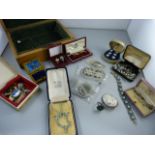 A box containing various costume jewellery, also to include a continental hallmarked brooch