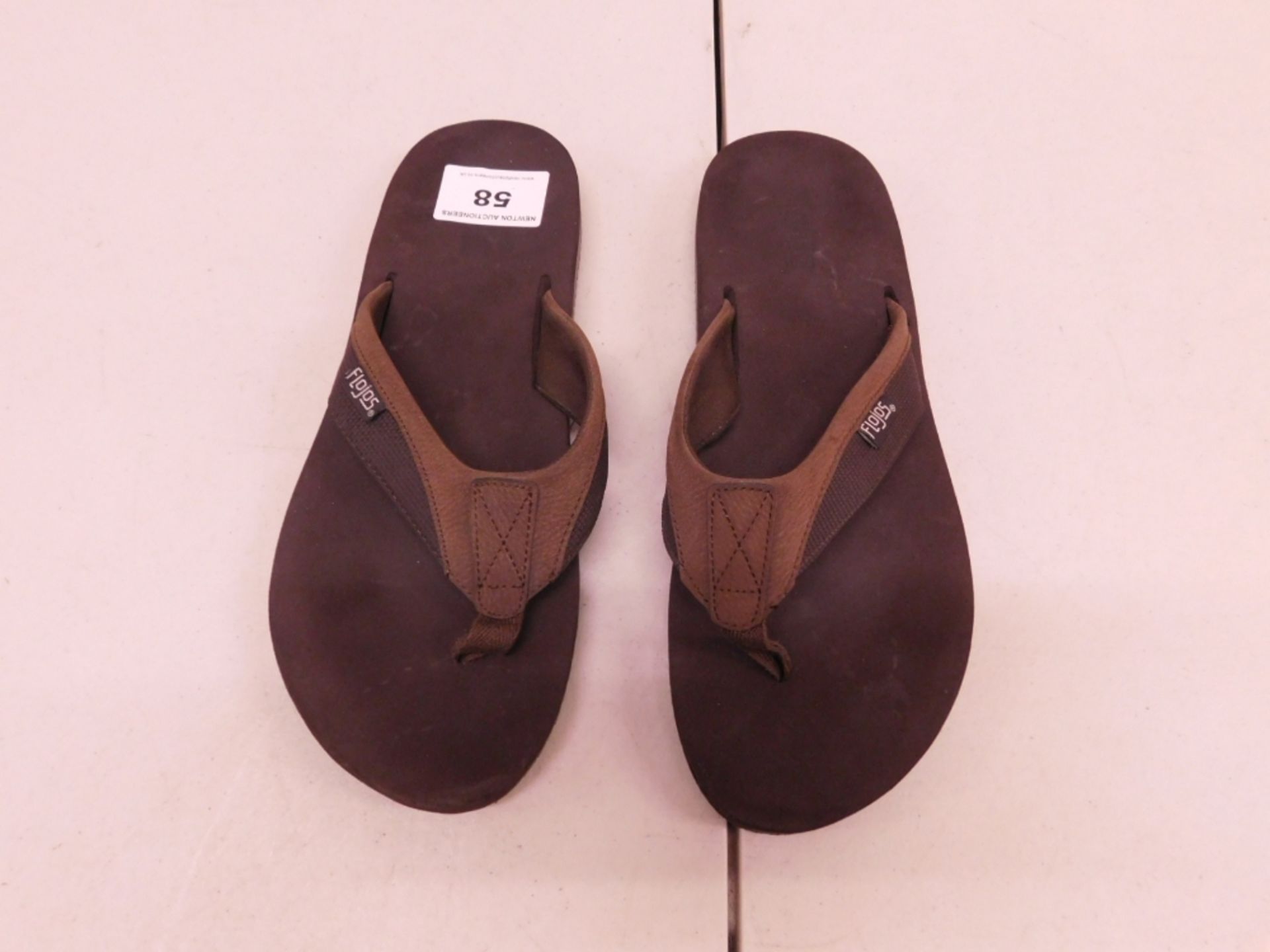 1 PAIR OF MEN'S FLOJOS DARK BROWN MARCO SANDALS UK SIZE 10 RRP £29.99