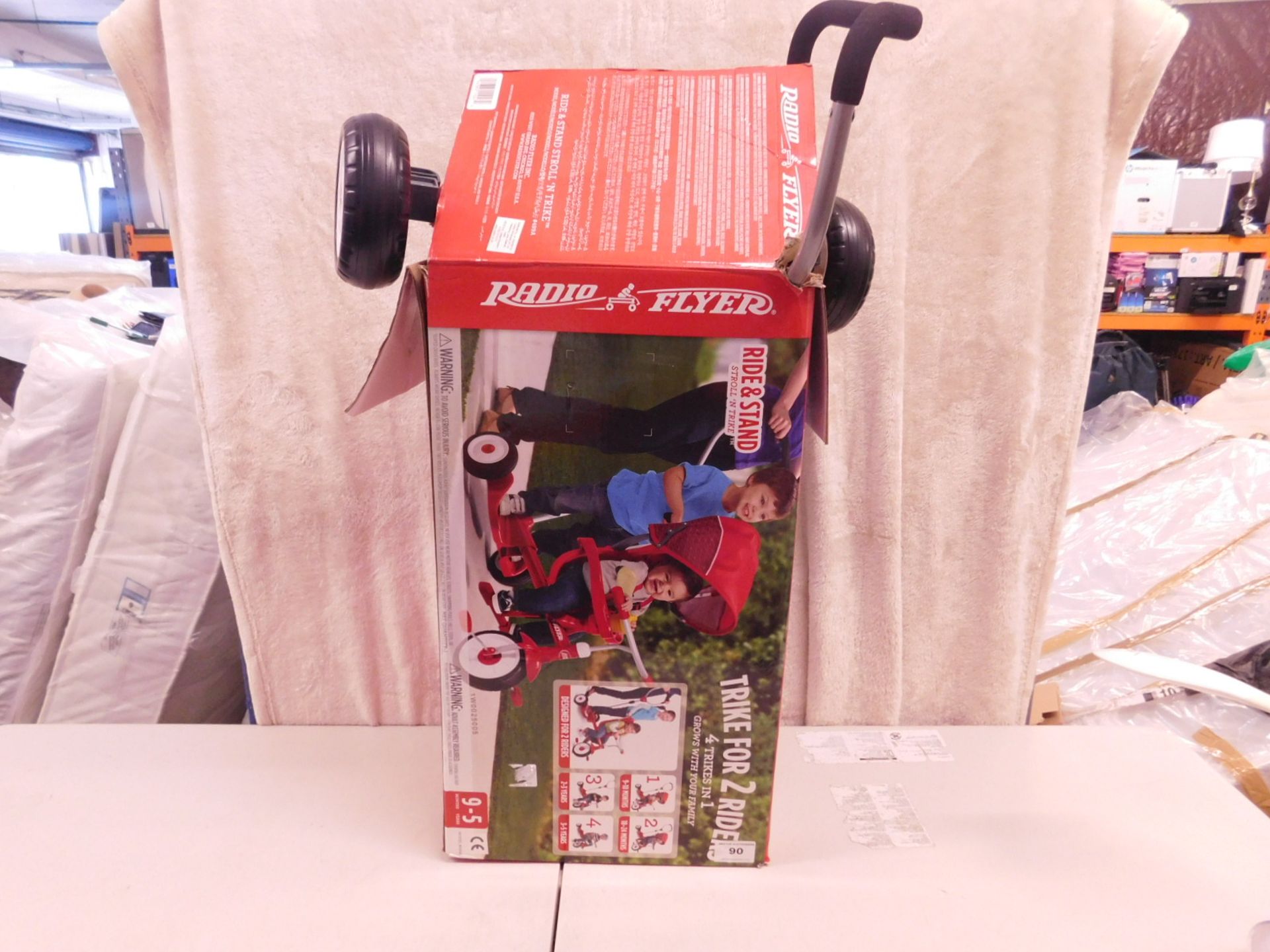 1 BOXED RADIO FLYER RIDE AND STAND TRIKE RRP £129.99