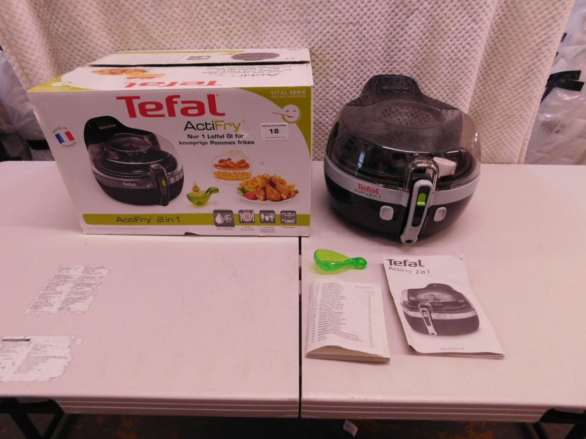 1 BOXED TEFAL ACTIFRY 2 IN 1 1.5KG RRP £279.99