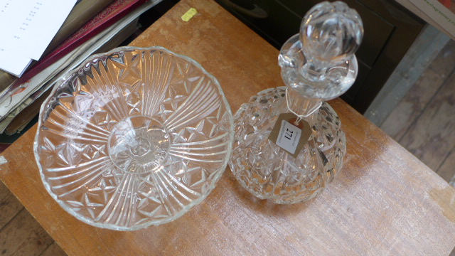 Cut glass circular fruit bowl on plinth and a cut glass port decanter - Image 3 of 3