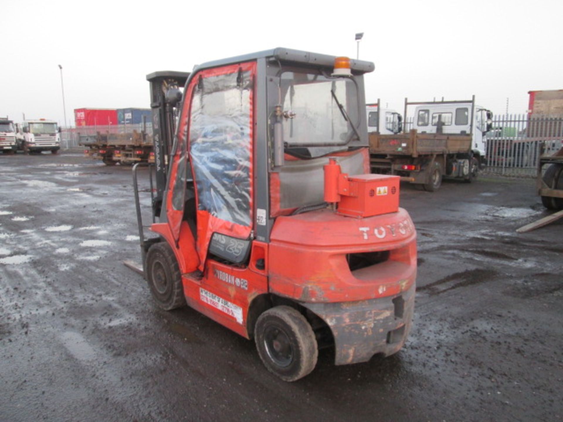 TOYOTA FDF25 Diesel - VIN: 607FDF25E16114 - Year: 2004 - N/A Hours - Triplex Forklift, **NON - Image 4 of 6