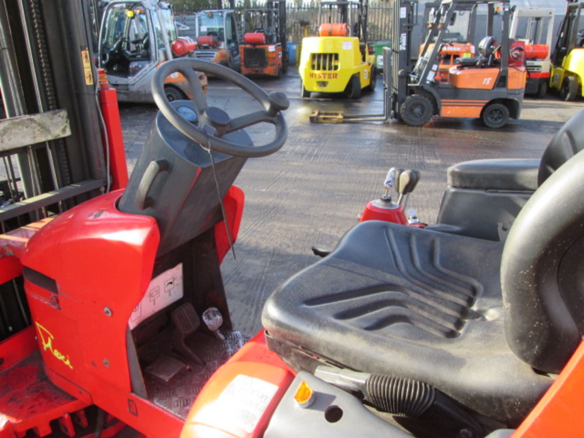 FLEXI NARROW ISLE G3 Electric - VIN: 053297 - Year: 2005 - 9,893 Hours - Articulated Forklift, - Image 6 of 7