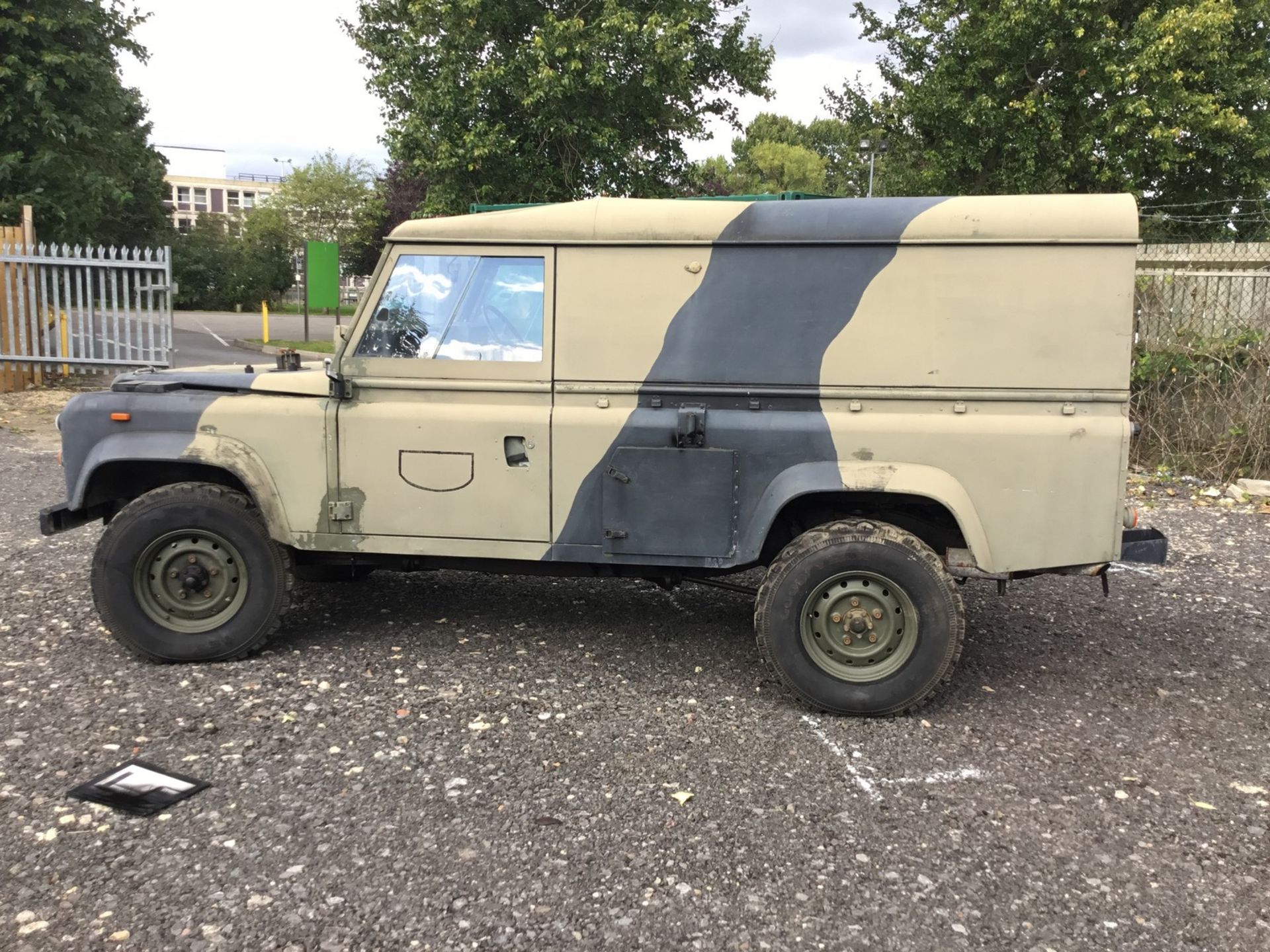 1990 Land Rover 110 Reg. no. Unregistered Chassis no. SALLDHAC7FA407380 Engine no. Unknown This