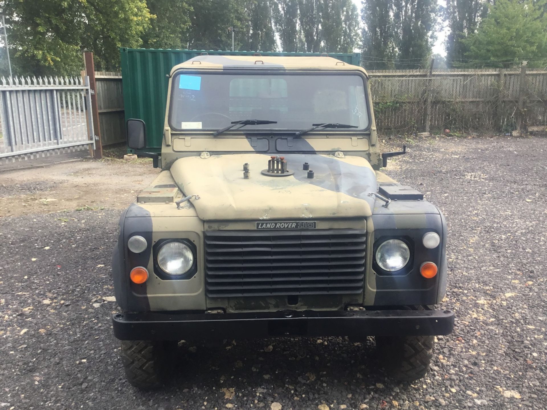 1990 Land Rover 110 Reg. no. Unregistered Chassis no. SALLDHAC7FA407380 Engine no. Unknown This - Image 5 of 6