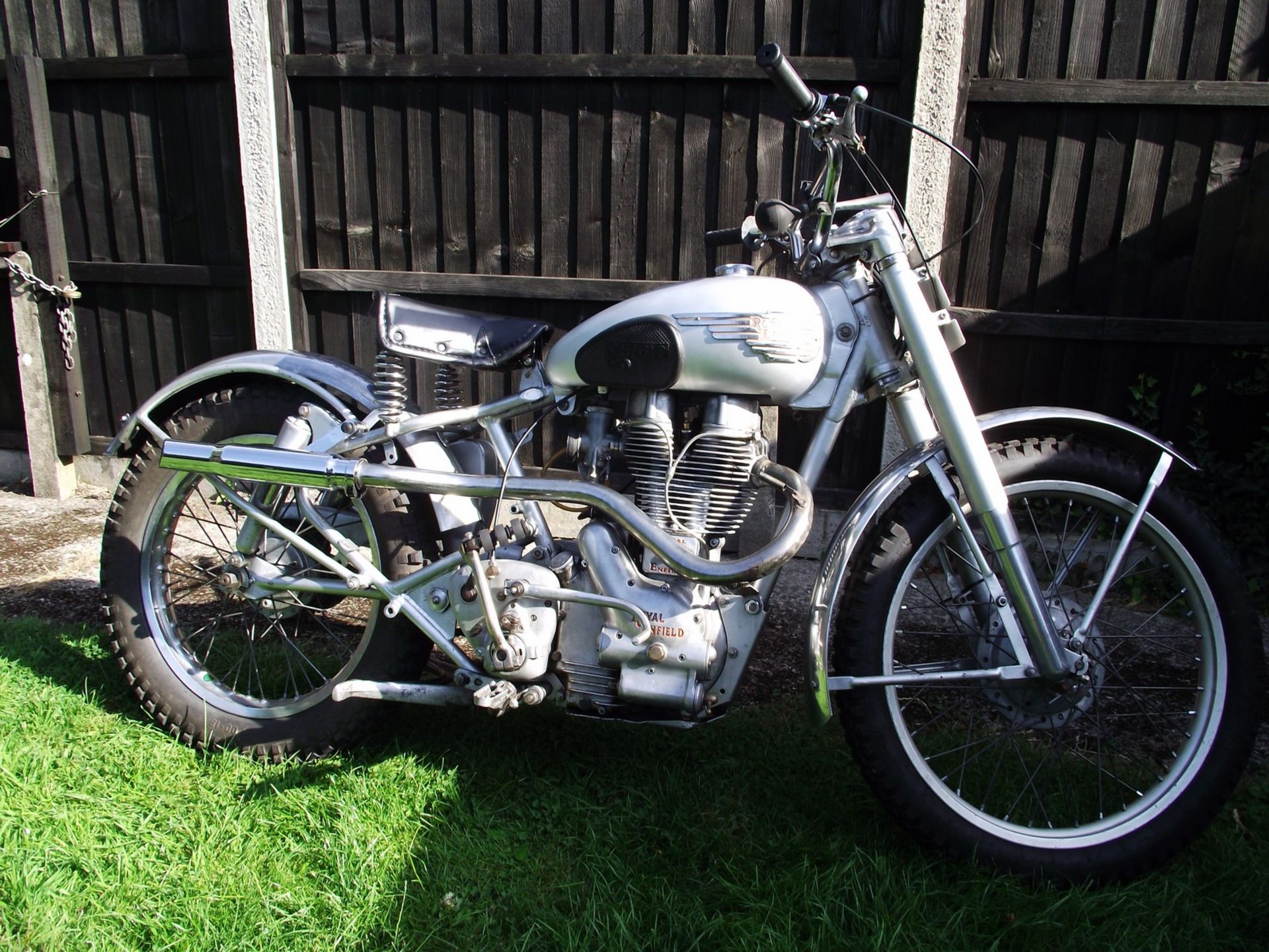 1954 Royal Enfield Trials Bullet Reg. no. 559 UXB Frame no. 34746 Engine no. JS14044 This motorcycle - Image 2 of 4