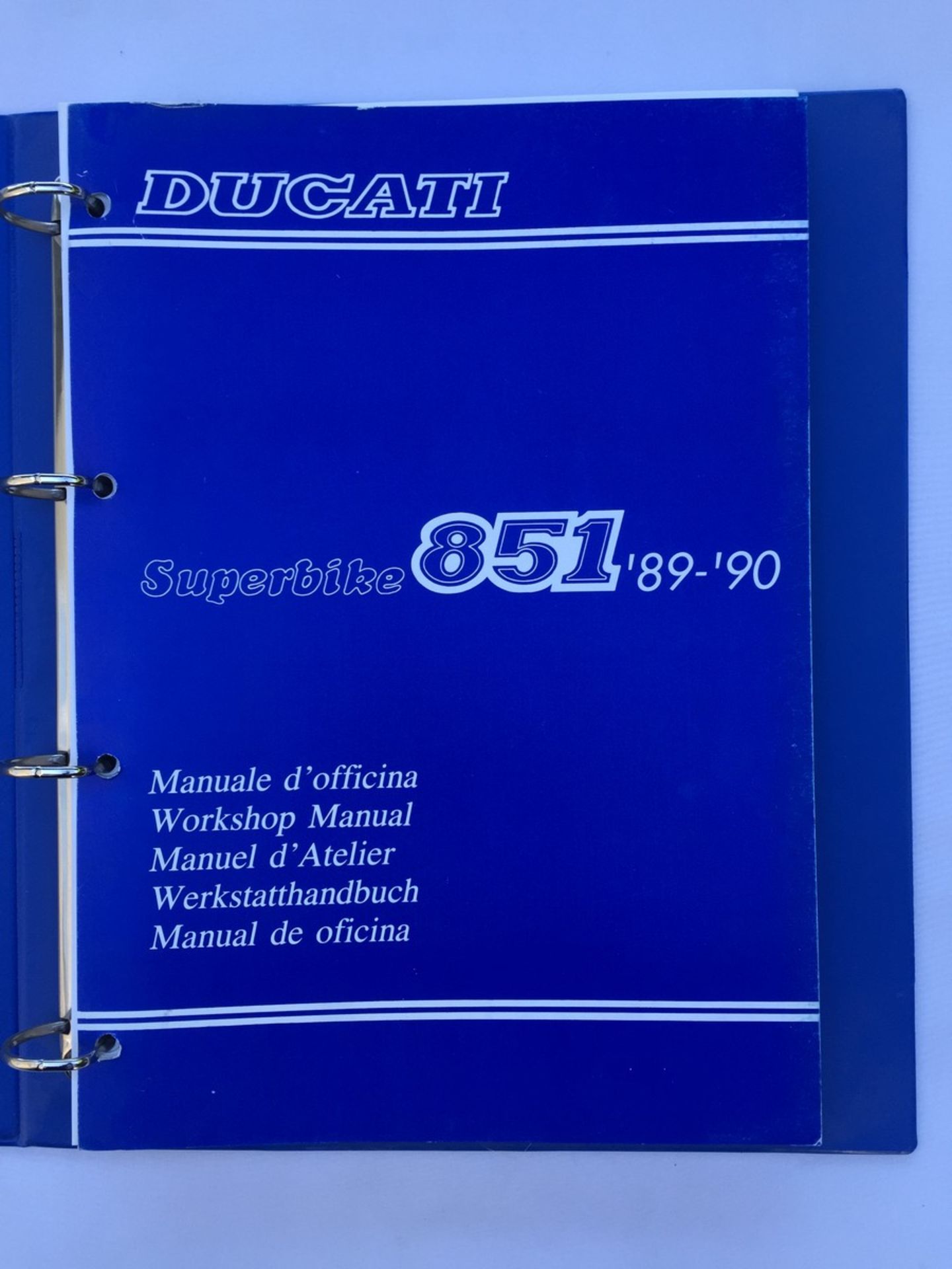A Ducati 851 '89-90 manual for an early Strada.