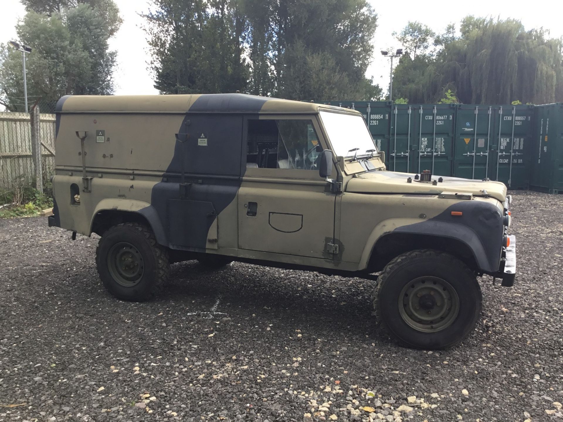 1990 Land Rover 110 Reg. no. Unregistered Chassis no. SALLDHAC7FA407380 Engine no. Unknown This - Image 6 of 6