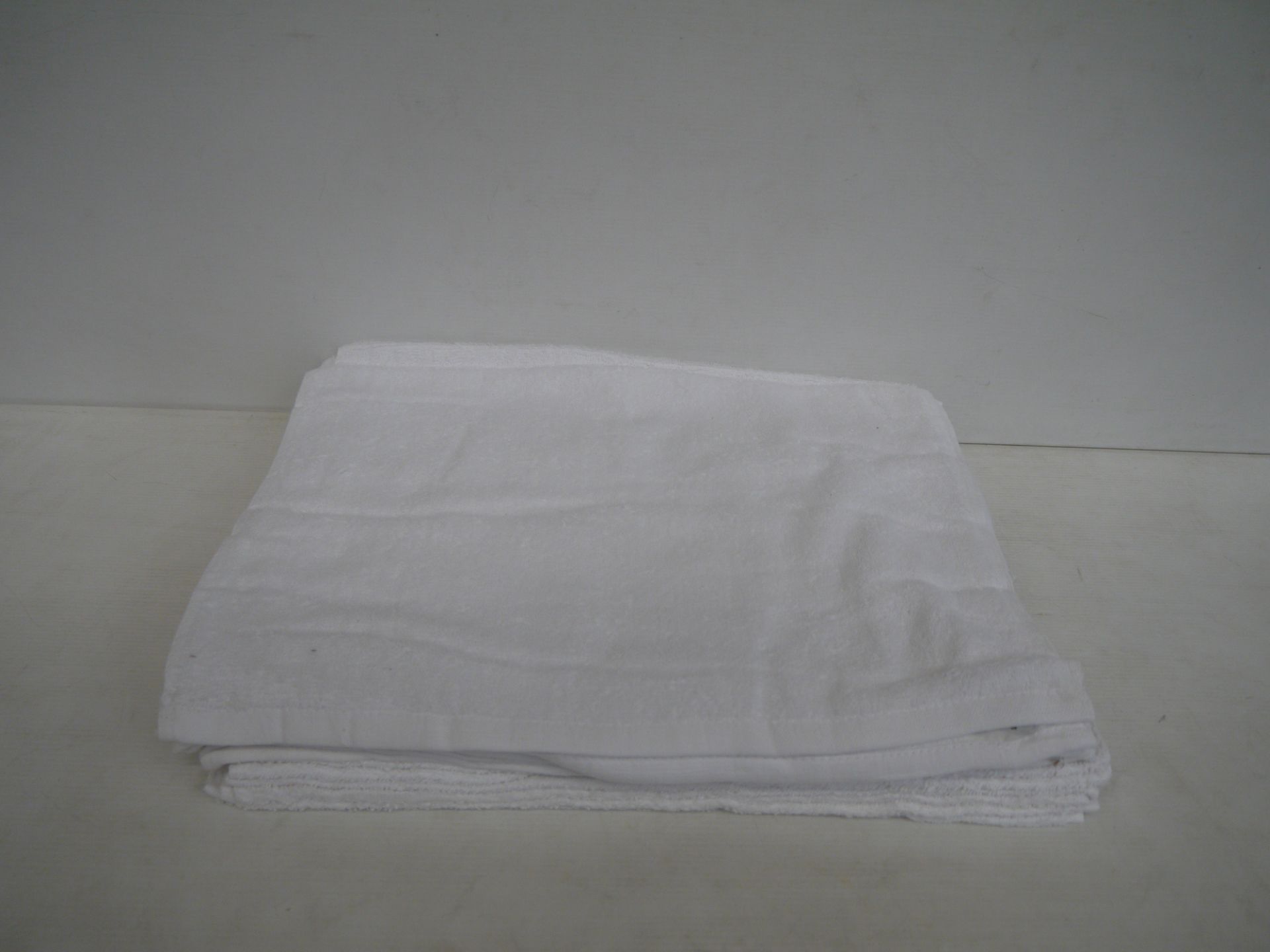 Pack of 12 White Hand Towels, Size: 42x67cm. Looks