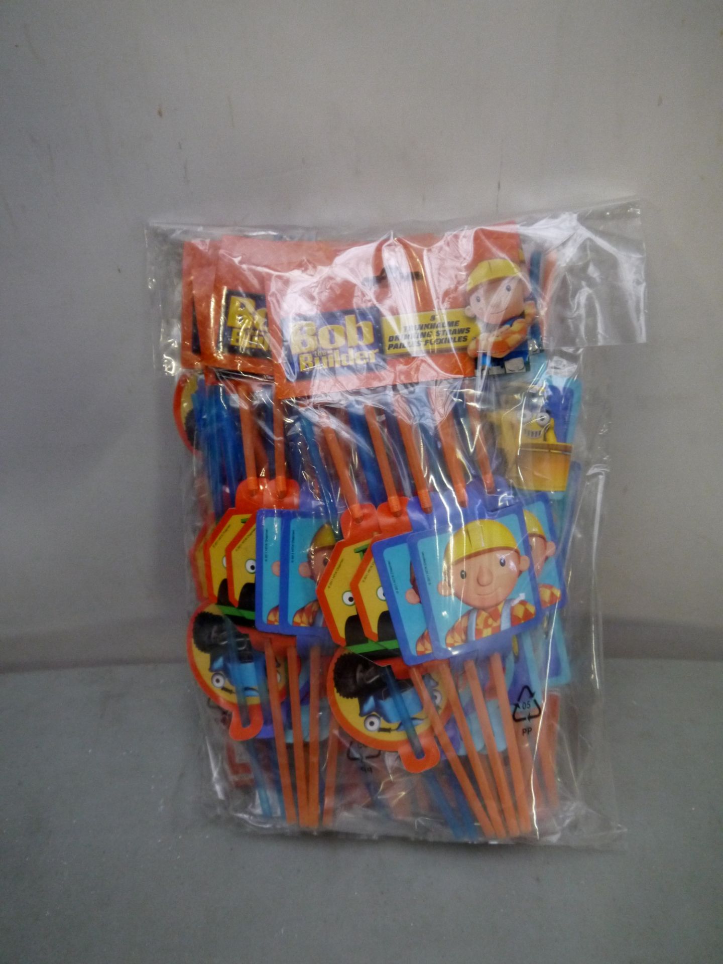 10 packs of 8 Bob the Builder Drinking Straws, Boxed.