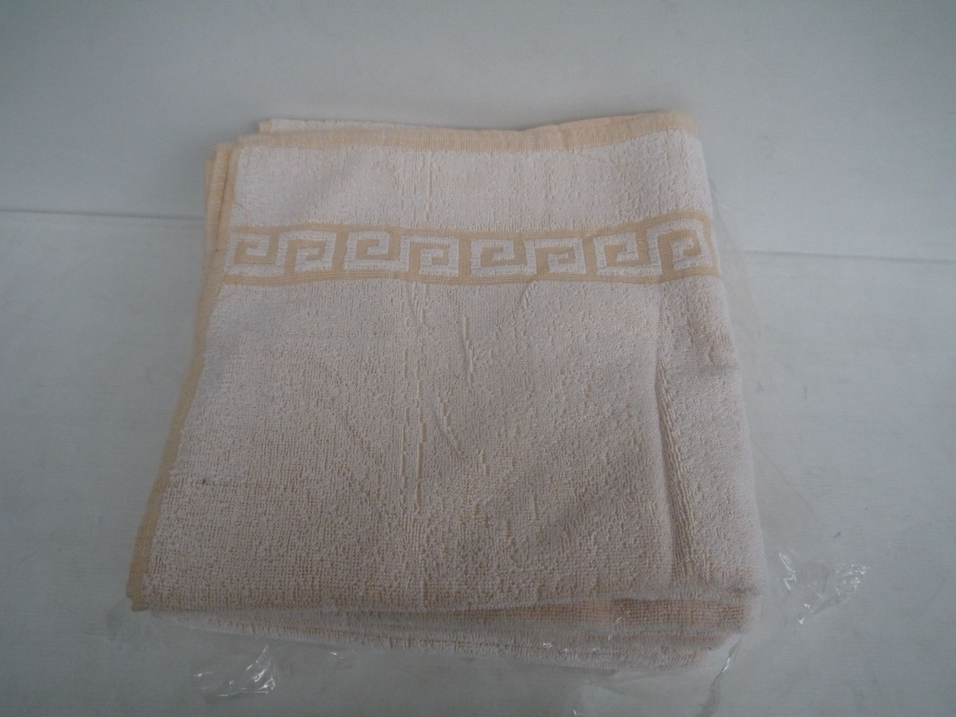 Pack of 6x Peach Coloured Hand Towels, Size: 40x13