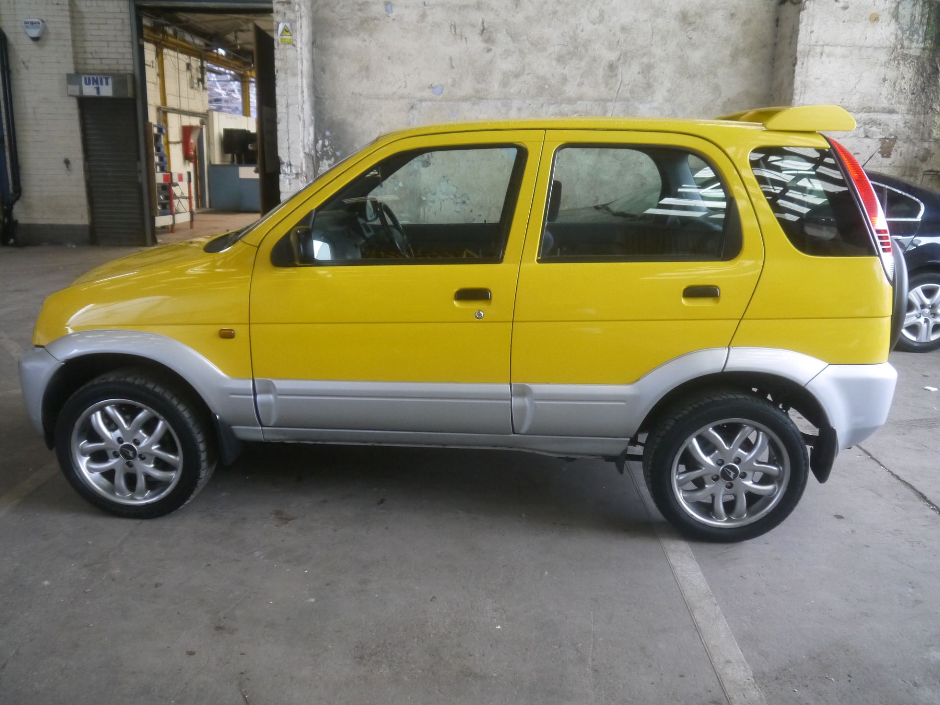 55 plate Daihatsu Terios Sport, 1.3ltr with a Automatic gearbox, 157,265 miles (unchecked), MOT - Image 3 of 10