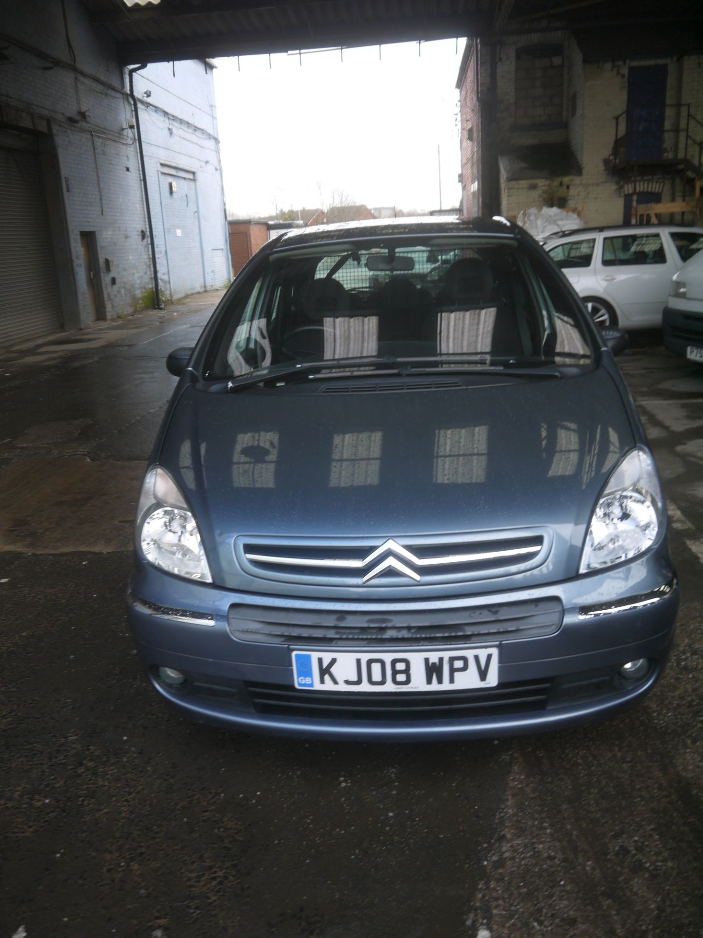 08 plate Citroen Picasso 1.6HDi, 131,845 miles, MOT 23rd July 2016, Features CD Player, Air - Image 2 of 7