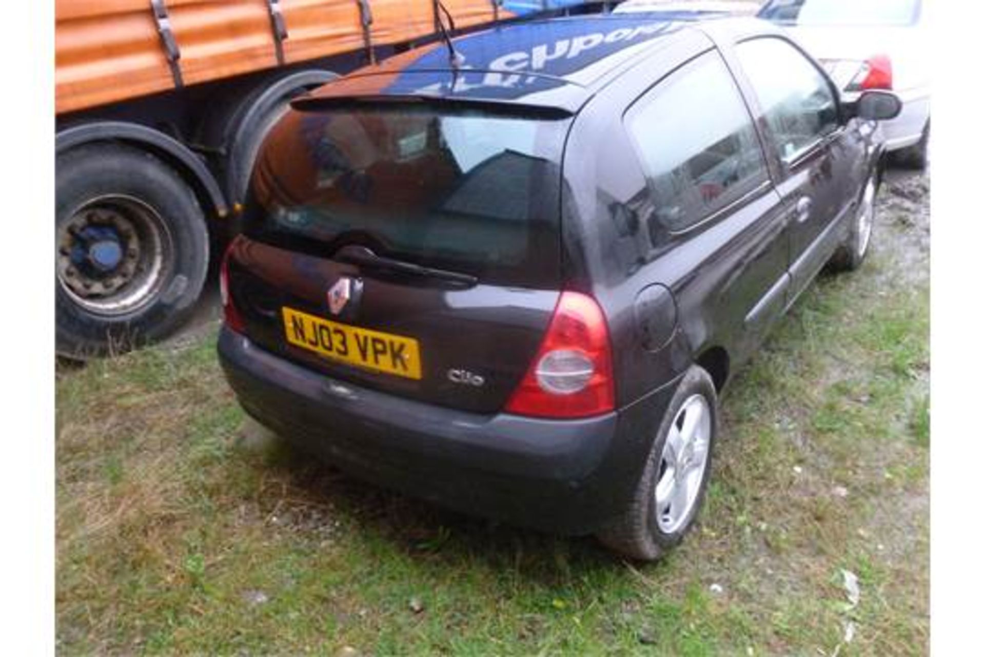 03 plate Renault Clio Dynamique 16v 1.1, 78,678 mi - Image 3 of 6